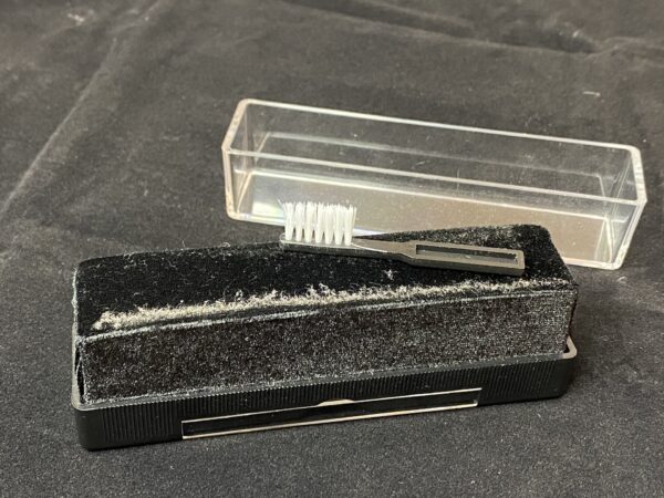 Velvet Record Brush