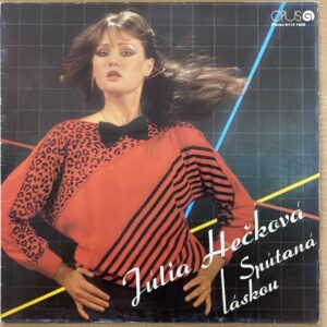 Júlia Hečková - Spútaná Láskou