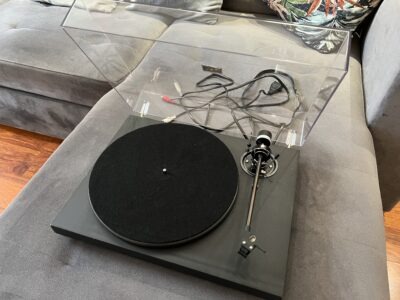 Pro-Ject 1 / Tesla NC500
